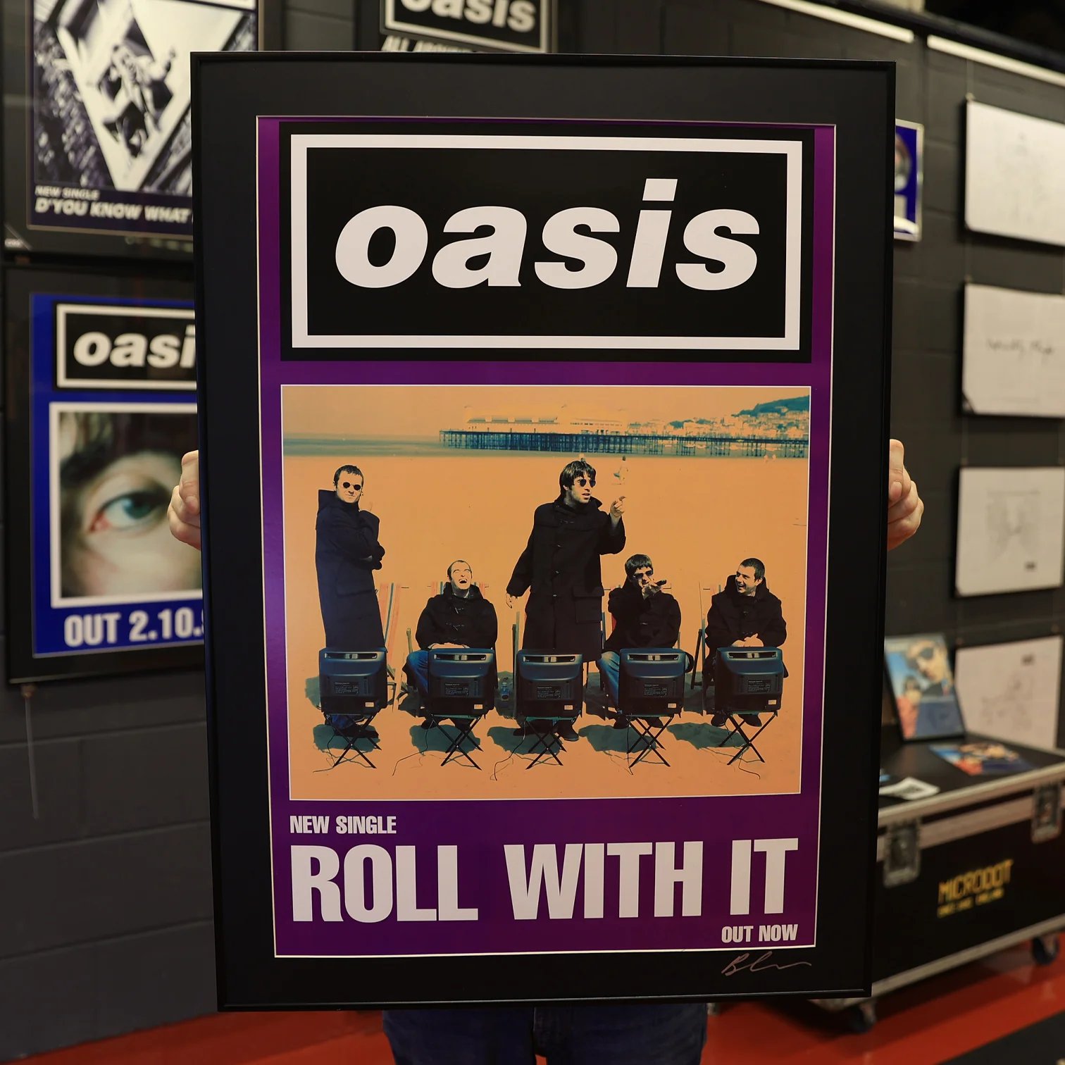Oasis 'Roll With It' 1995 Original Street Flyposter - New Item - Image 4